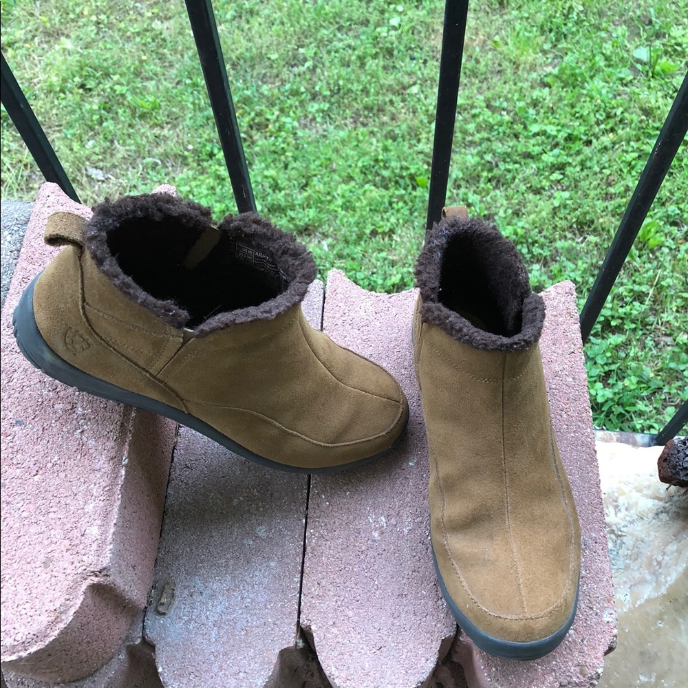 Ariat Kristy tan suede leather fur lined boots